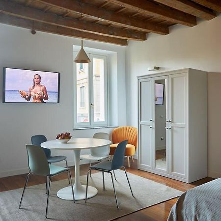 Lovely Flat With Park View Milaan Buitenkant foto
