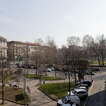 Lovely Flat With Park View Milaan Buitenkant foto