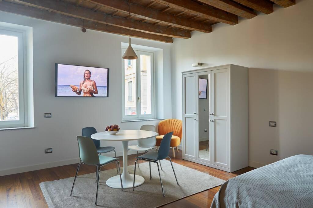 Lovely Flat With Park View Milaan Buitenkant foto